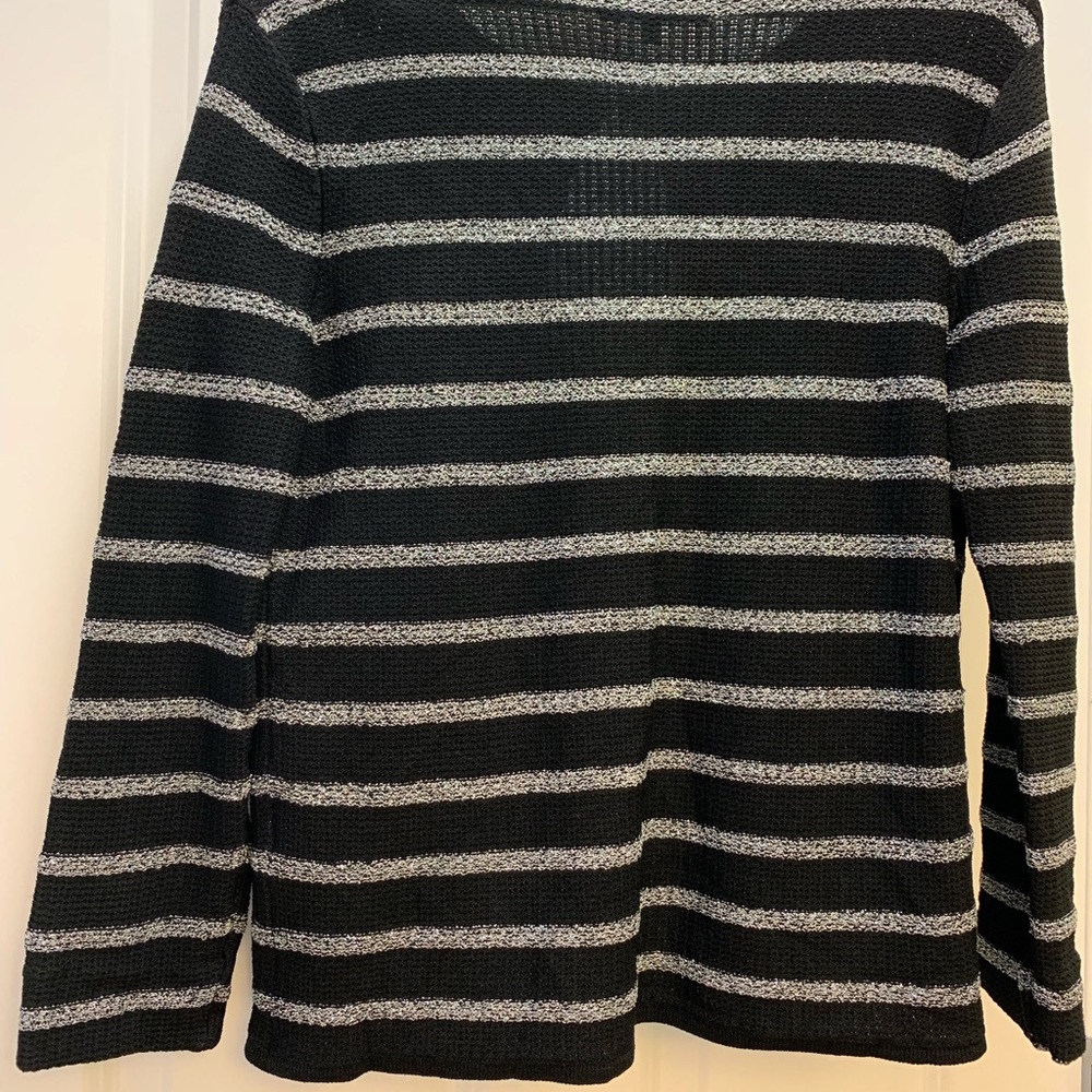 Sweater - Picture 3 of 3